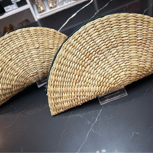 Village Lift Straw clutches - Picture 8 of 10